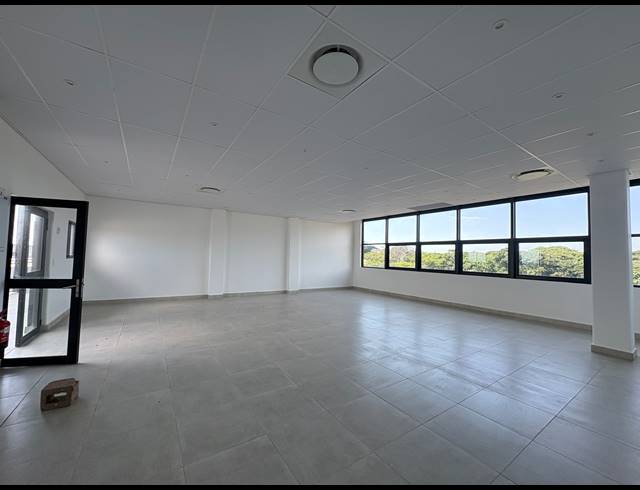 98M² RETAIL TO LET IN BALLITO CENTRAL